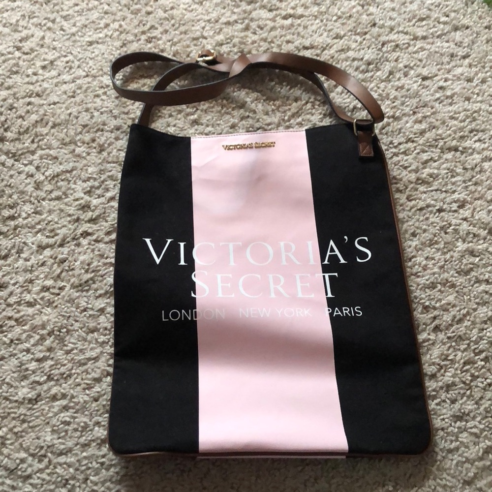 Victoria Secret Croasbody